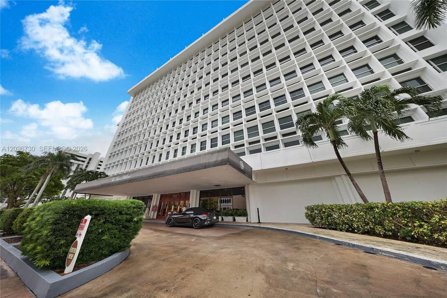 Property photo for 700 Biltmore Way, #802, Coral Gables, FL