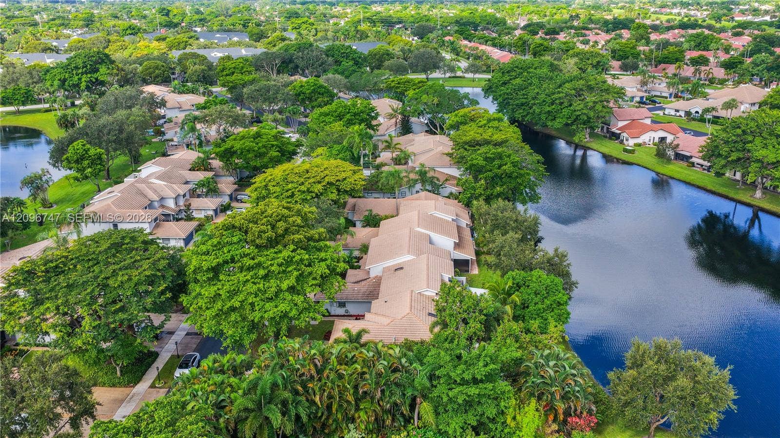 3237 Deer Creek Lake Shore Drive, Deerfield Beach, FL 33442 Photo 31