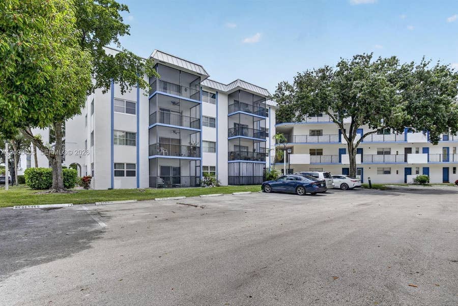 Property photo for 6001 N Falls Cir Drive, #105, Lauderhill, FL