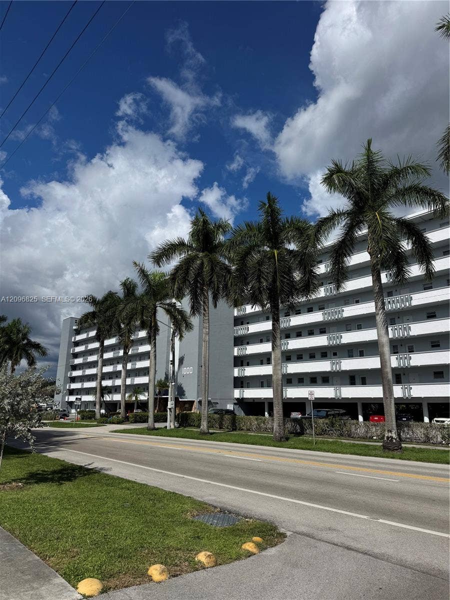 Property photo for 1000 NE 14th Avenue, #101, Hallandale Beach, FL