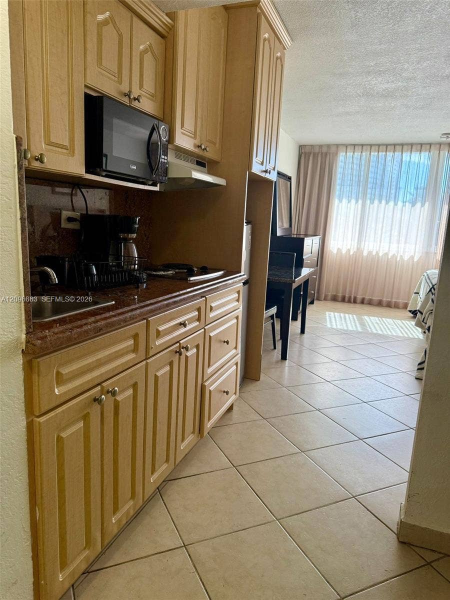 19201 Collins Avenue, #241, Sunny Isles Beach, FL 33160 Photo 2