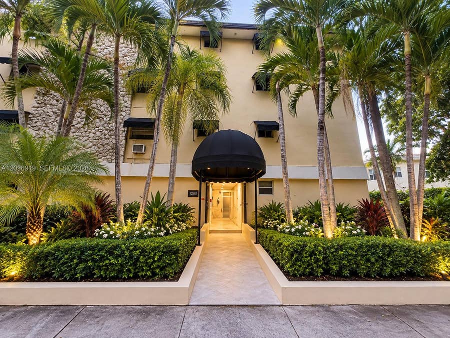 Property photo for 427 Santander Avenue, #305, Coral Gables, FL