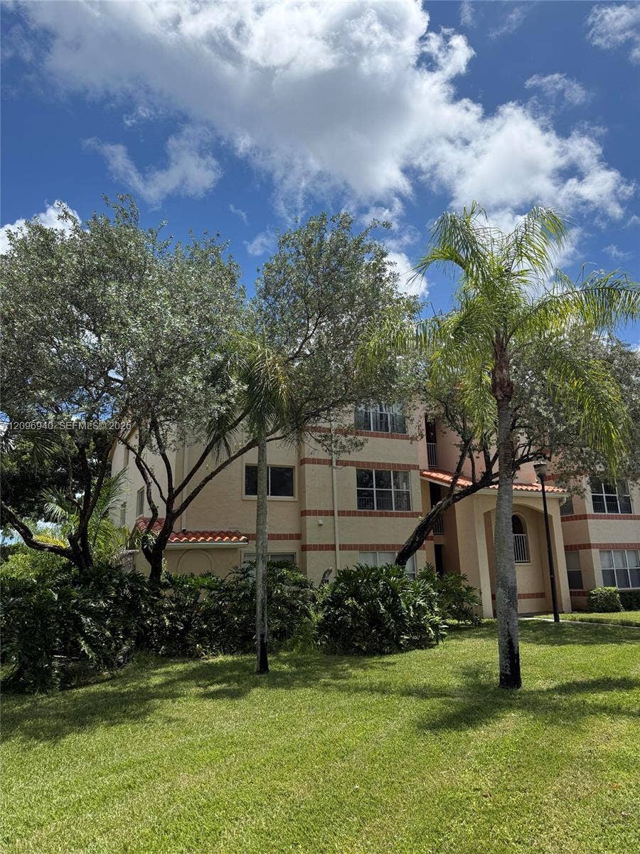 Property photo for 3450 N Pinewalk Drive N, #421, Margate, FL