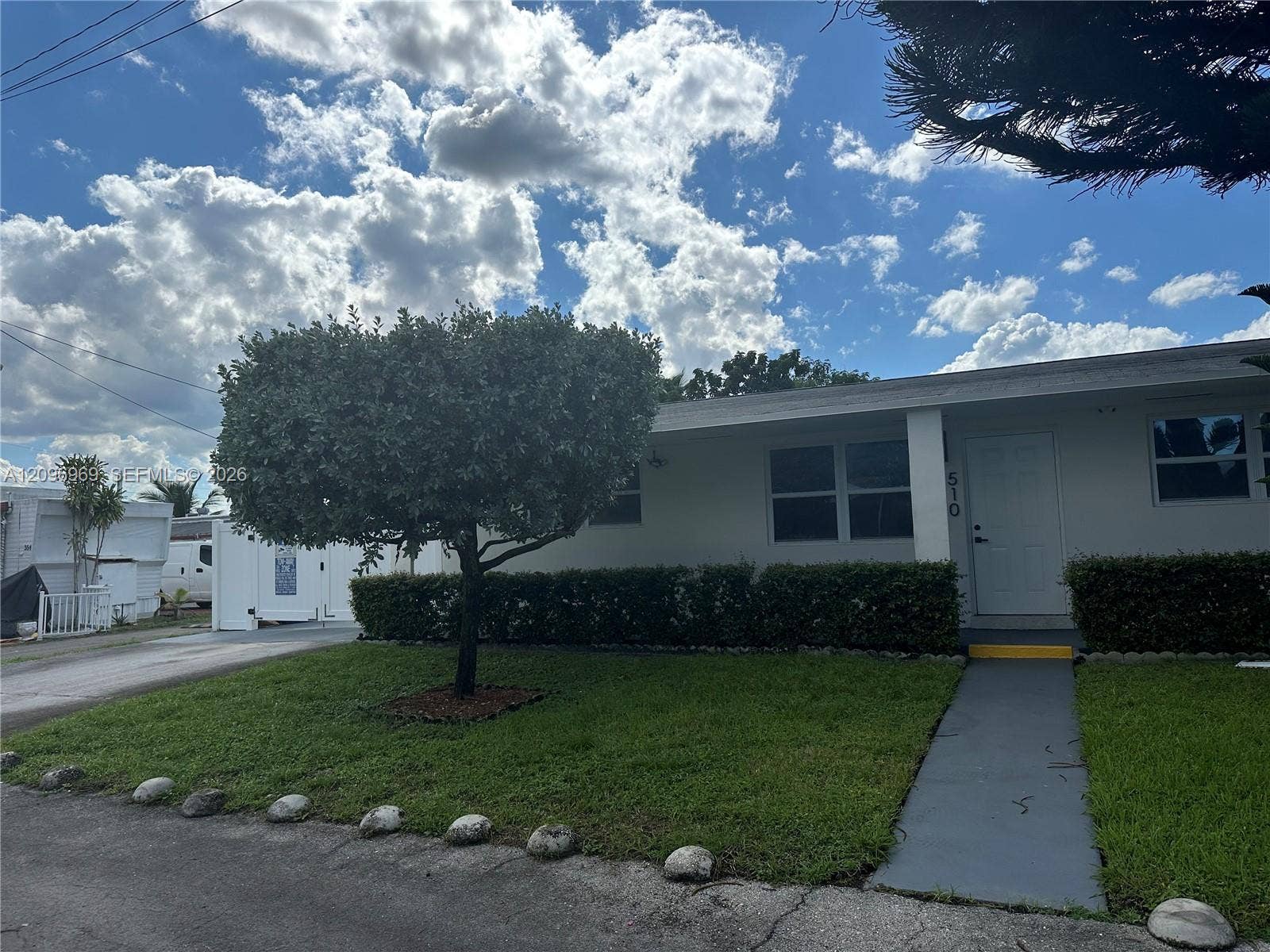 510 NE 4th Avenue, #510, Hallandale Beach, Hallandale Beach, FL 33009 Photo 2