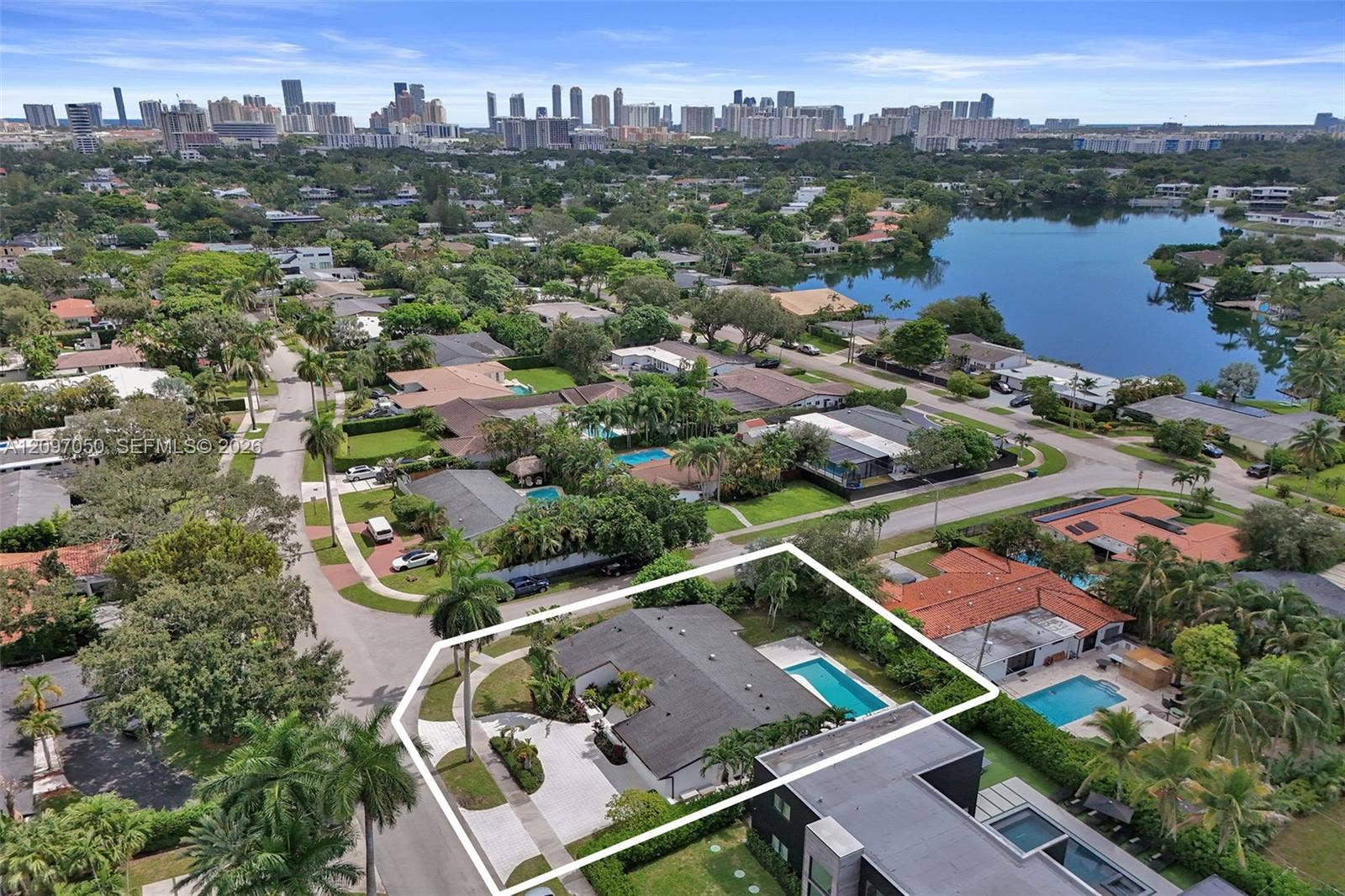 1990 NE 197th Terrace, Miami, FL 33179 Photo 4