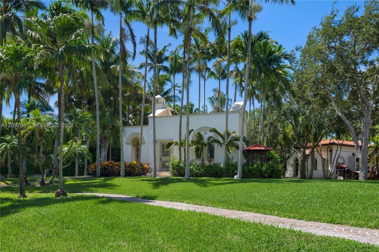 8901 Arvida Lane, Coral Gables, FL 33156 Photo 12