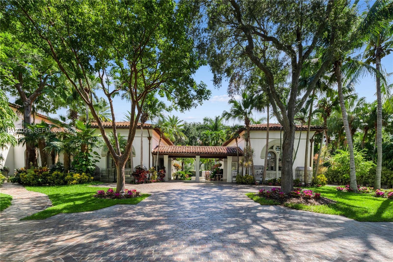 8901 Arvida Lane, Coral Gables, FL 33156 Photo 18