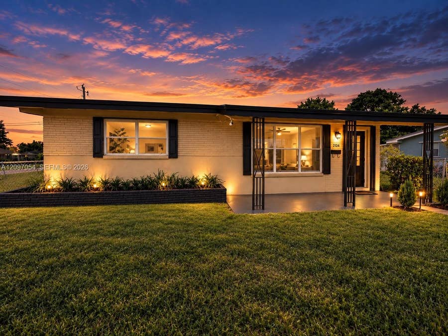 Property photo for 2724 Acapulco Drive, Miramar, FL