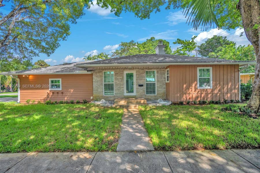 Property photo for 450 NE 15 Avenue, #450, Fort Lauderdale, FL