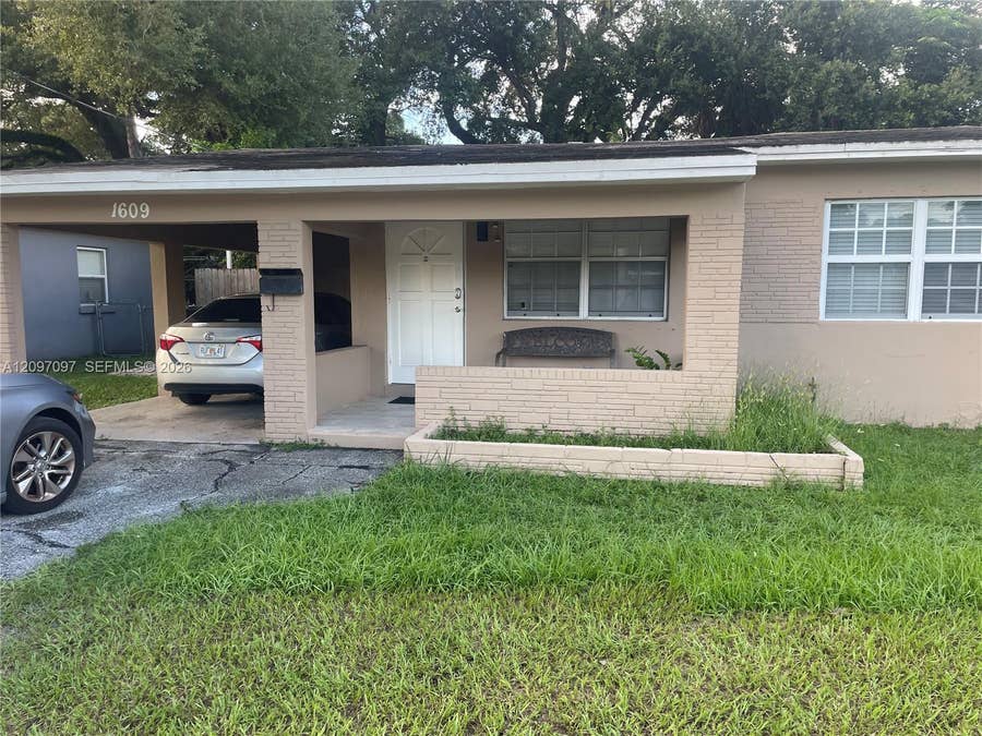 Property photo for 1609 Davie Boulevard, Fort Lauderdale, FL