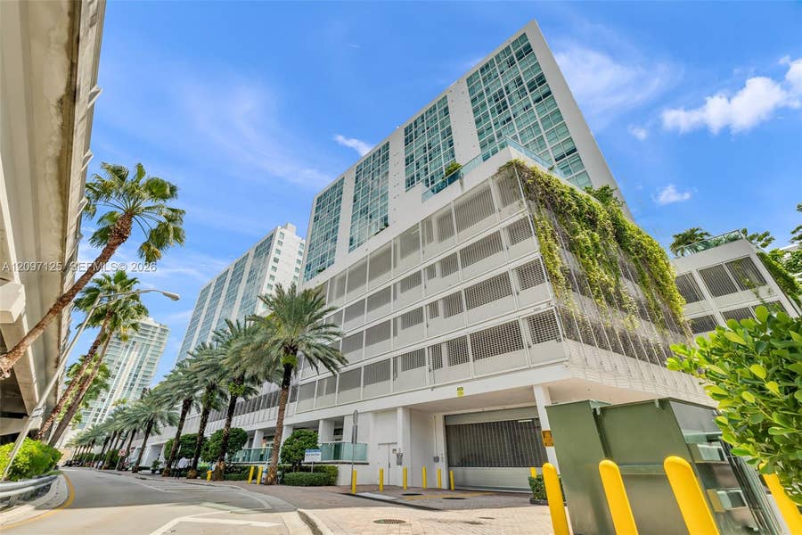 Property photo for 400 Sunny Isles Boulevard, #916, Sunny Isles Beach, FL