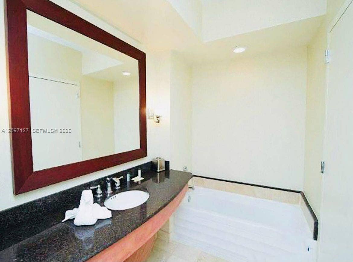 18001 Collins Avenue, #512, Sunny Isles Beach, FL 33160 Photo 6