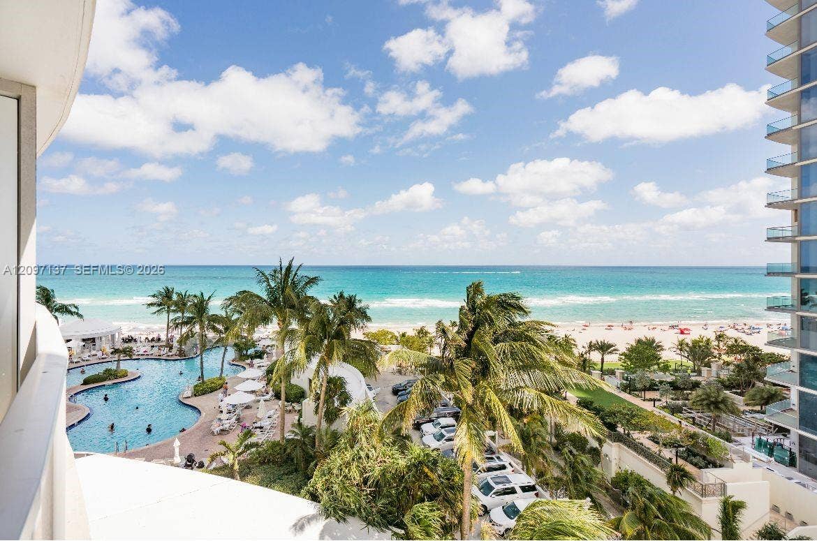 18001 Collins Avenue, #512, Sunny Isles Beach, FL 33160 Photo 9