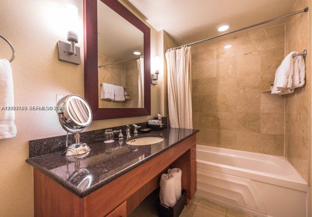 18001 Collins Avenue, #2504, Sunny Isles Beach, FL 33160 Photo 6