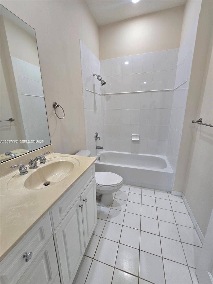 6841 N Lakeside Circle N, #109-1, Davie, Davie, FL 33314 Photo 27