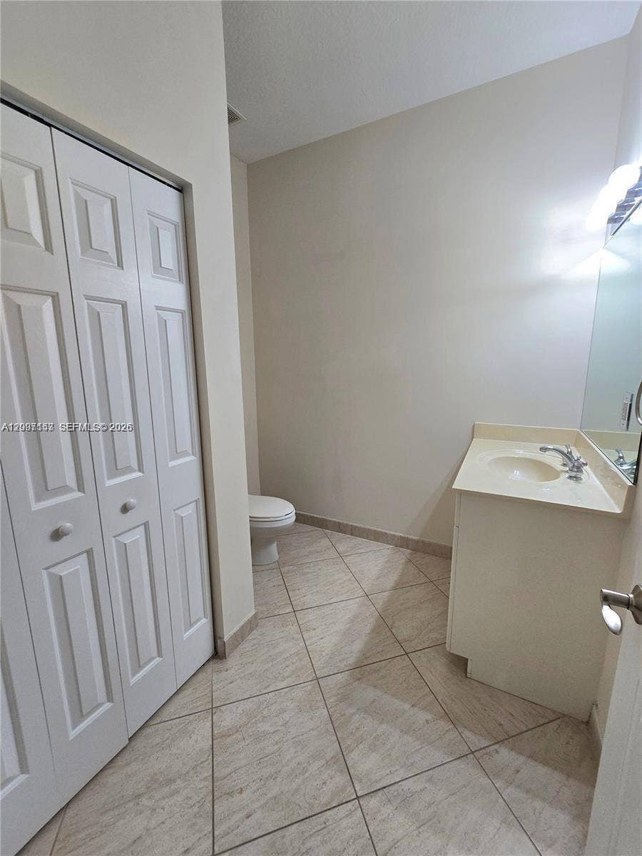 6841 N Lakeside Circle N, #109-1, Davie, Davie, FL 33314 Photo 16