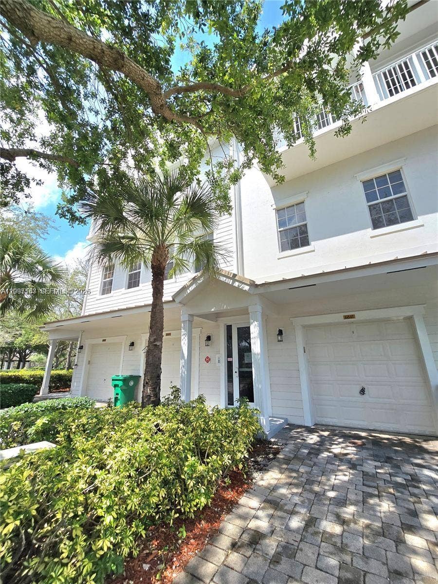 6841 N Lakeside Circle N, #109-1, Davie, Davie, FL 33314 Photo 5