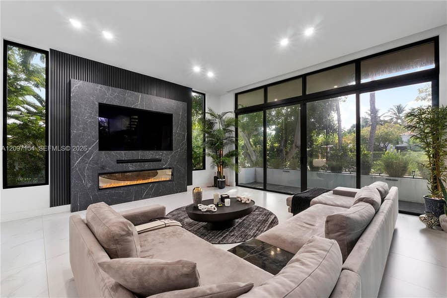 Property photo for 4364 Alton Road, Miami Beach, FL