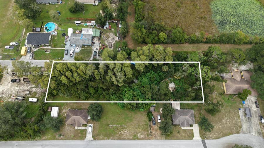 Property photo for 930 NE 1st Terrace, Crystal River, FL