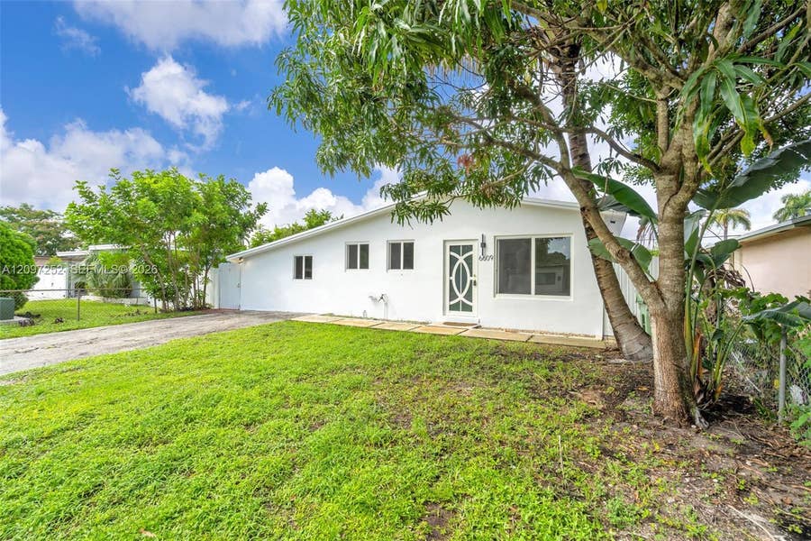 Property photo for 6609 SW 1st Court, Pembroke Pines, FL