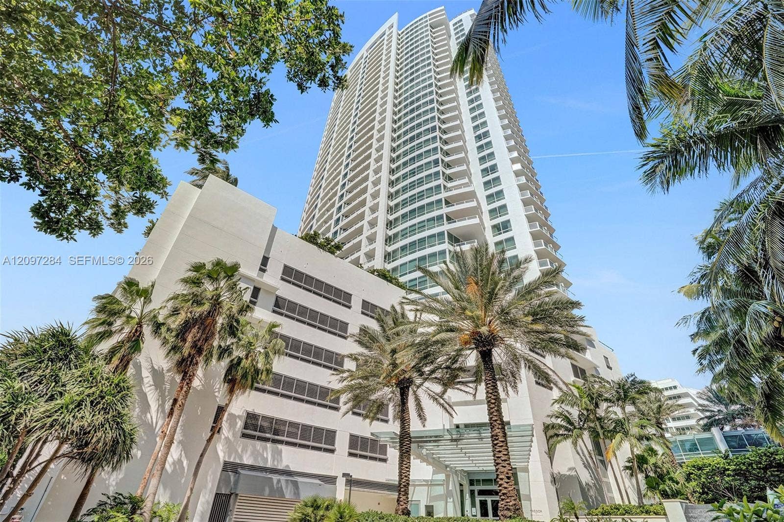4401 Collins Avenue, #1017, Miami Beach, FL 33140 FB II & III grounds