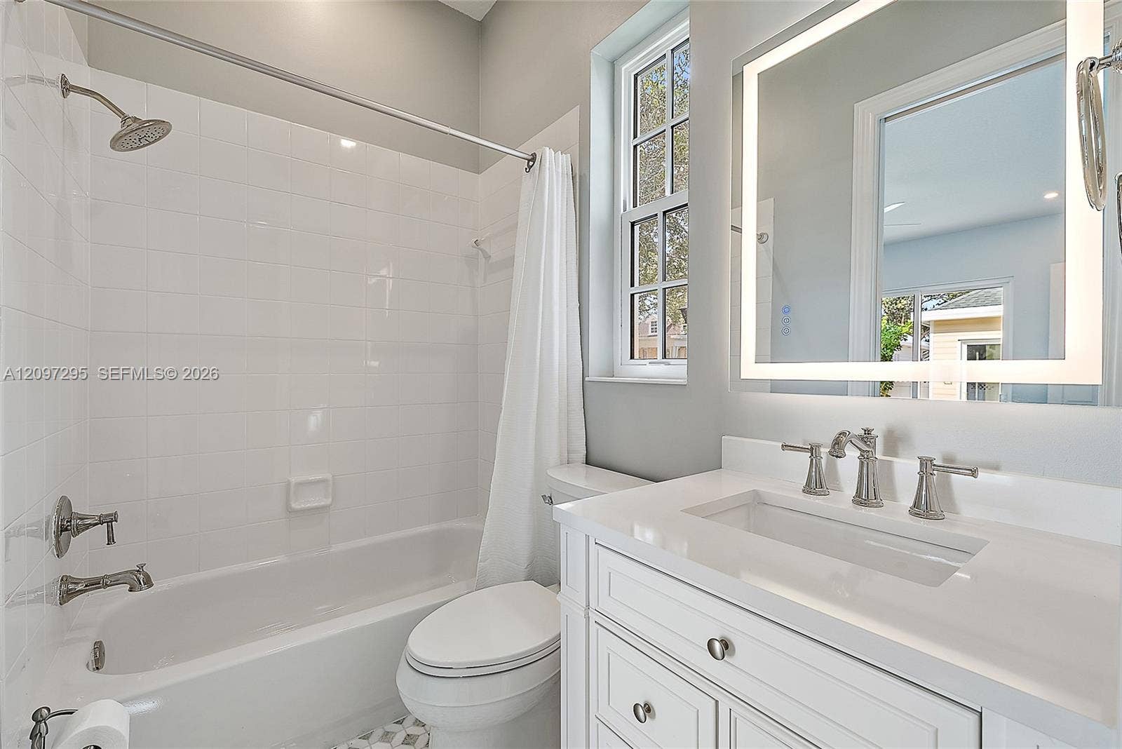 248 Honeysuckle Drive, Jupiter, FL 33458 Guest Bath
