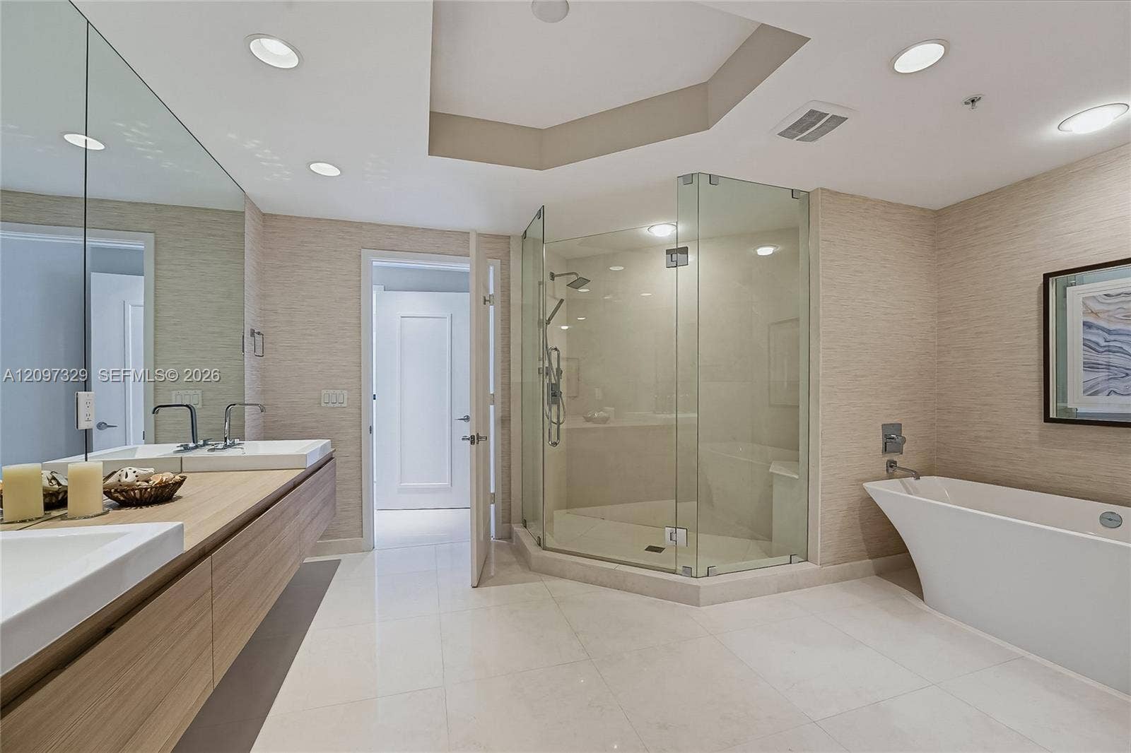 17301 Biscayne Boulevard, #901, North Miami Beach, FL 33160 Photo 18