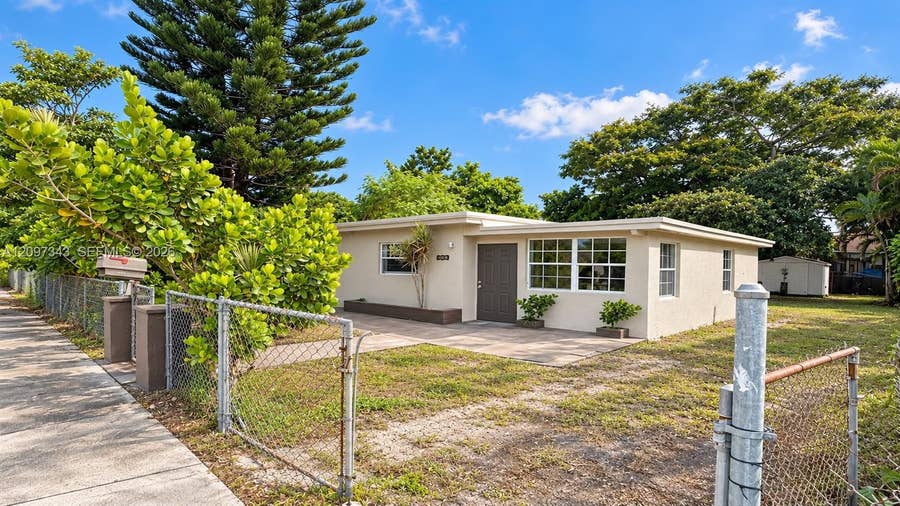 Property photo for 6308 Washington Street, Hollywood, FL