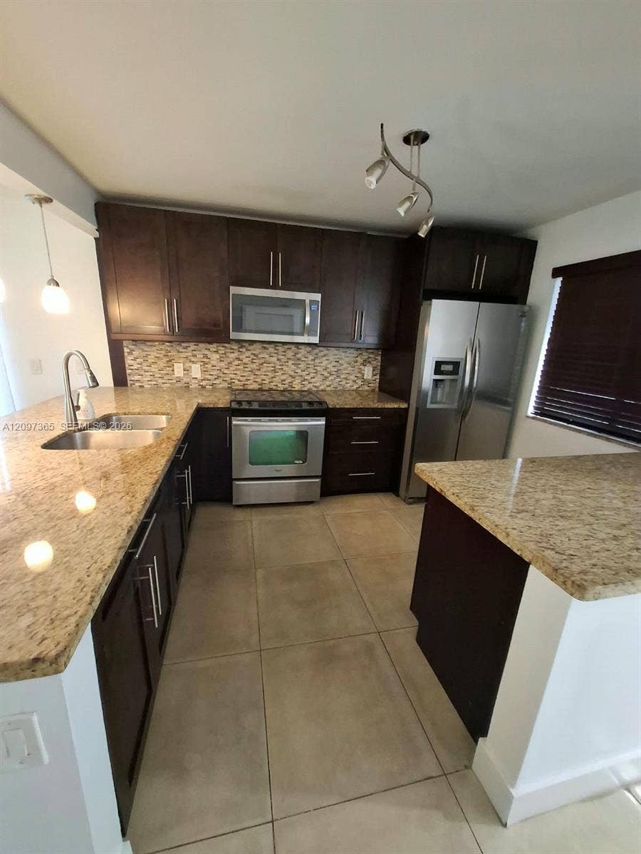 320 Racquet Club Road, #104, Weston, Weston, FL 33326 Photo 2