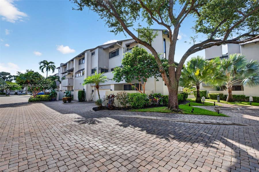 Property photo for 8 Port Side Drive, #8A, Fort Lauderdale, FL