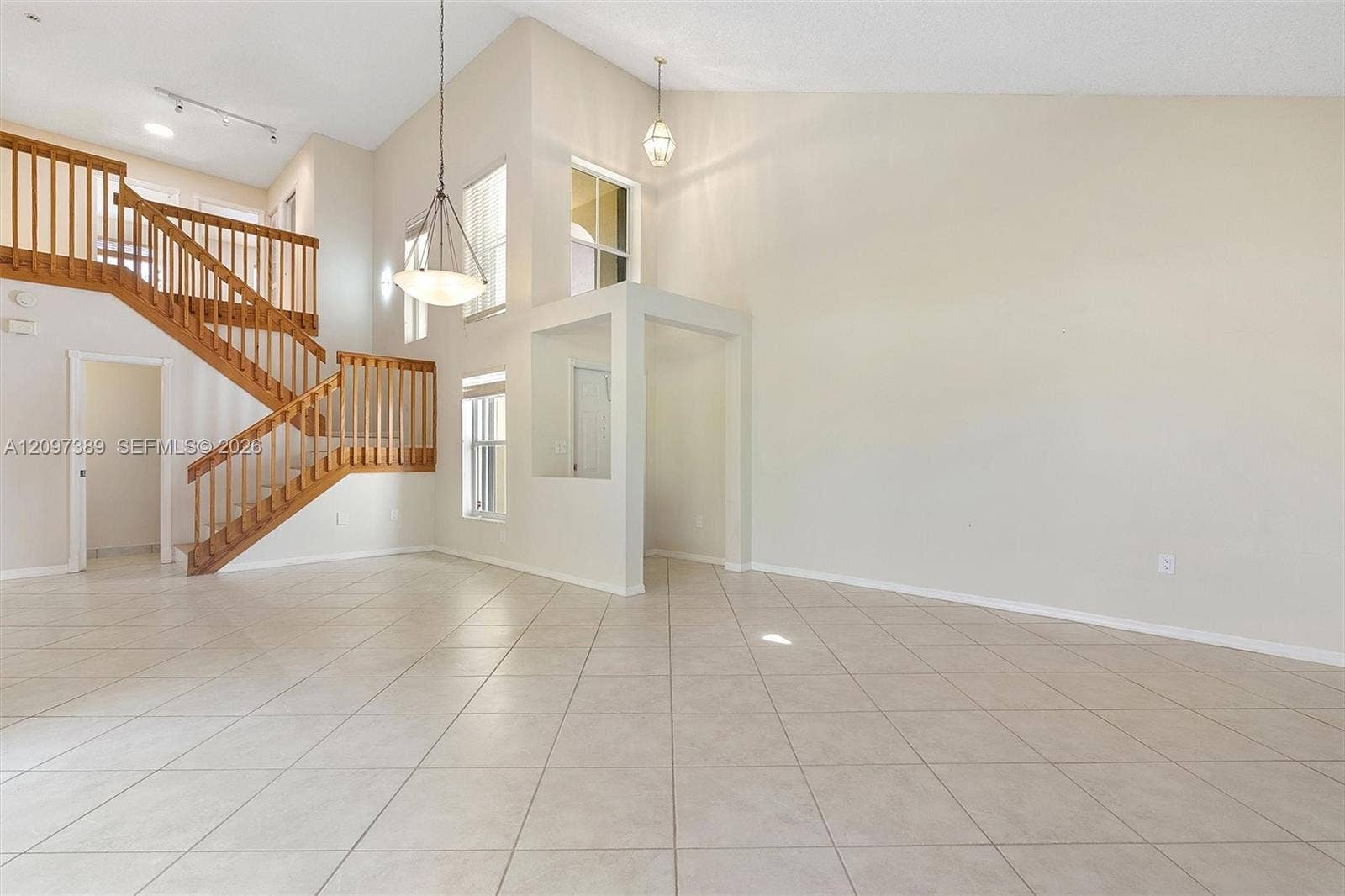 1960 Sweetbay Way, Hollywood, FL 33019 Photo 13