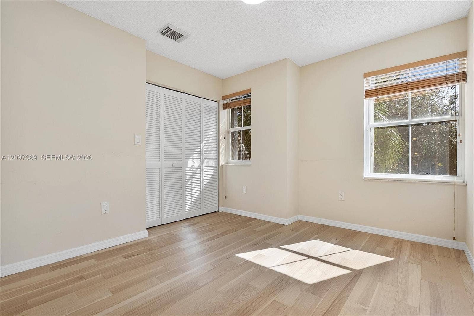 1960 Sweetbay Way, Hollywood, FL 33019 Photo 31