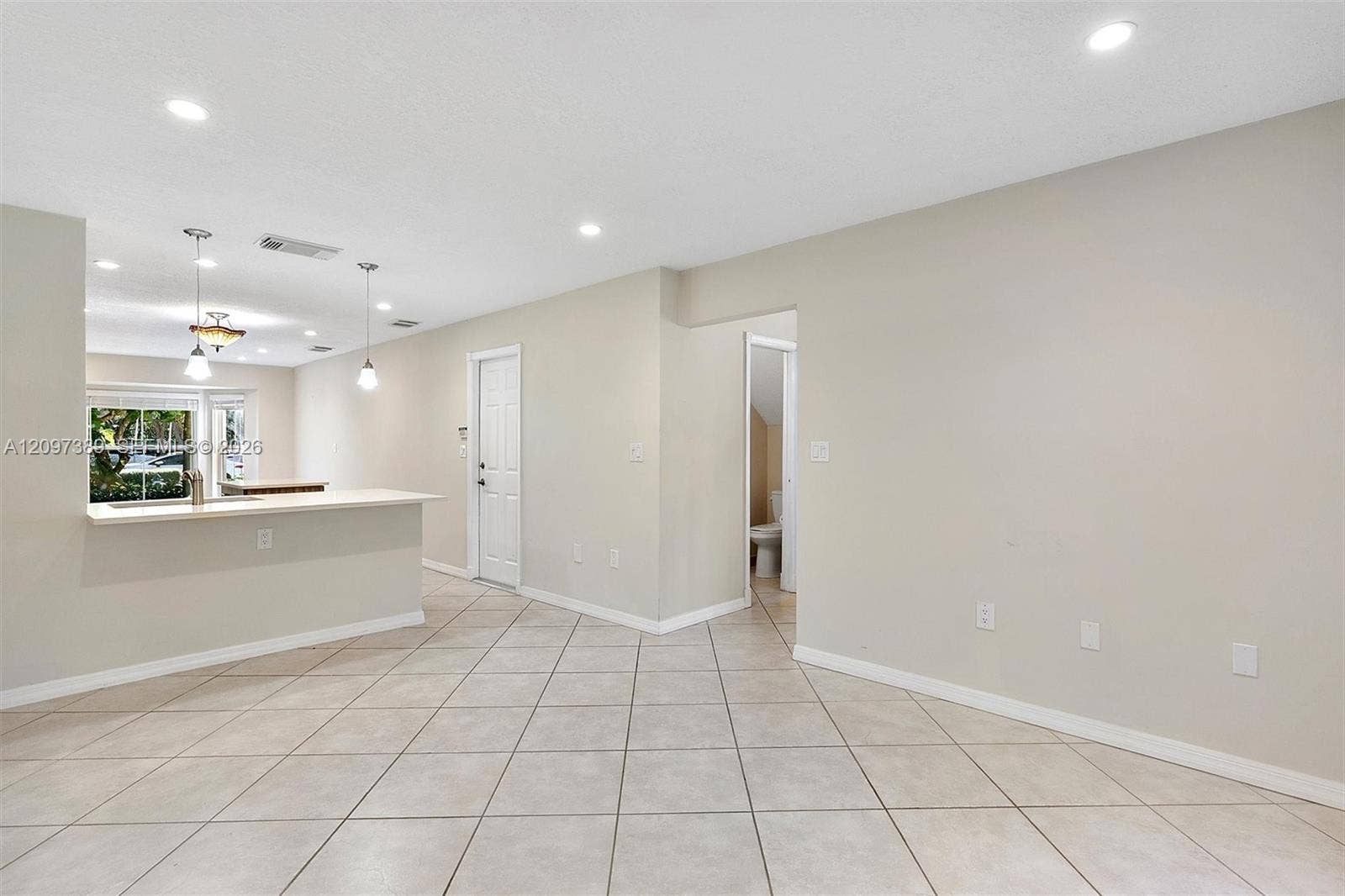 1960 Sweetbay Way, Hollywood, FL 33019 Photo 16