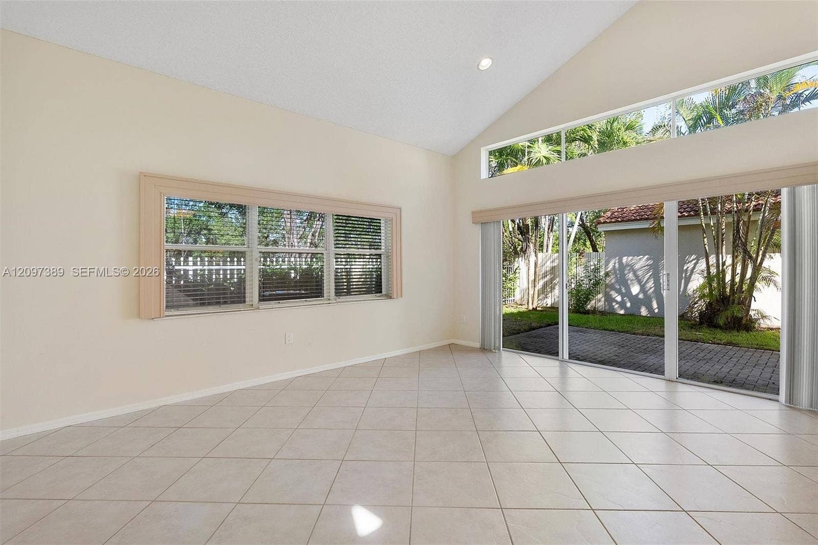 1960 Sweetbay Way, Hollywood, FL 33019 Photo 10