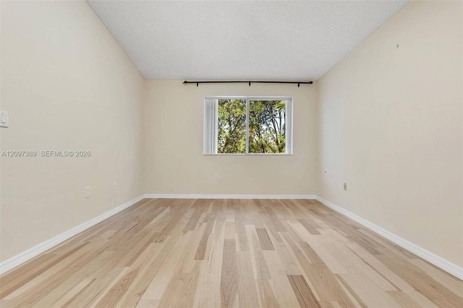 1960 Sweetbay Way, Hollywood, FL 33019 Photo 36