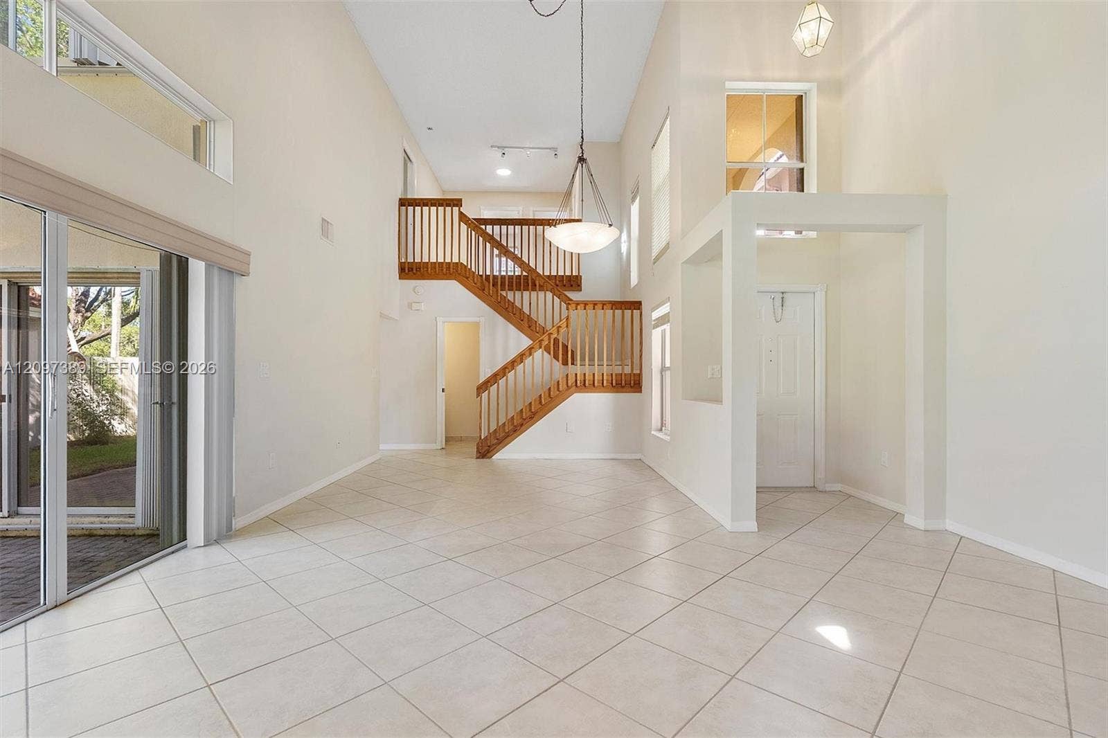 1960 Sweetbay Way, Hollywood, FL 33019 Photo 12