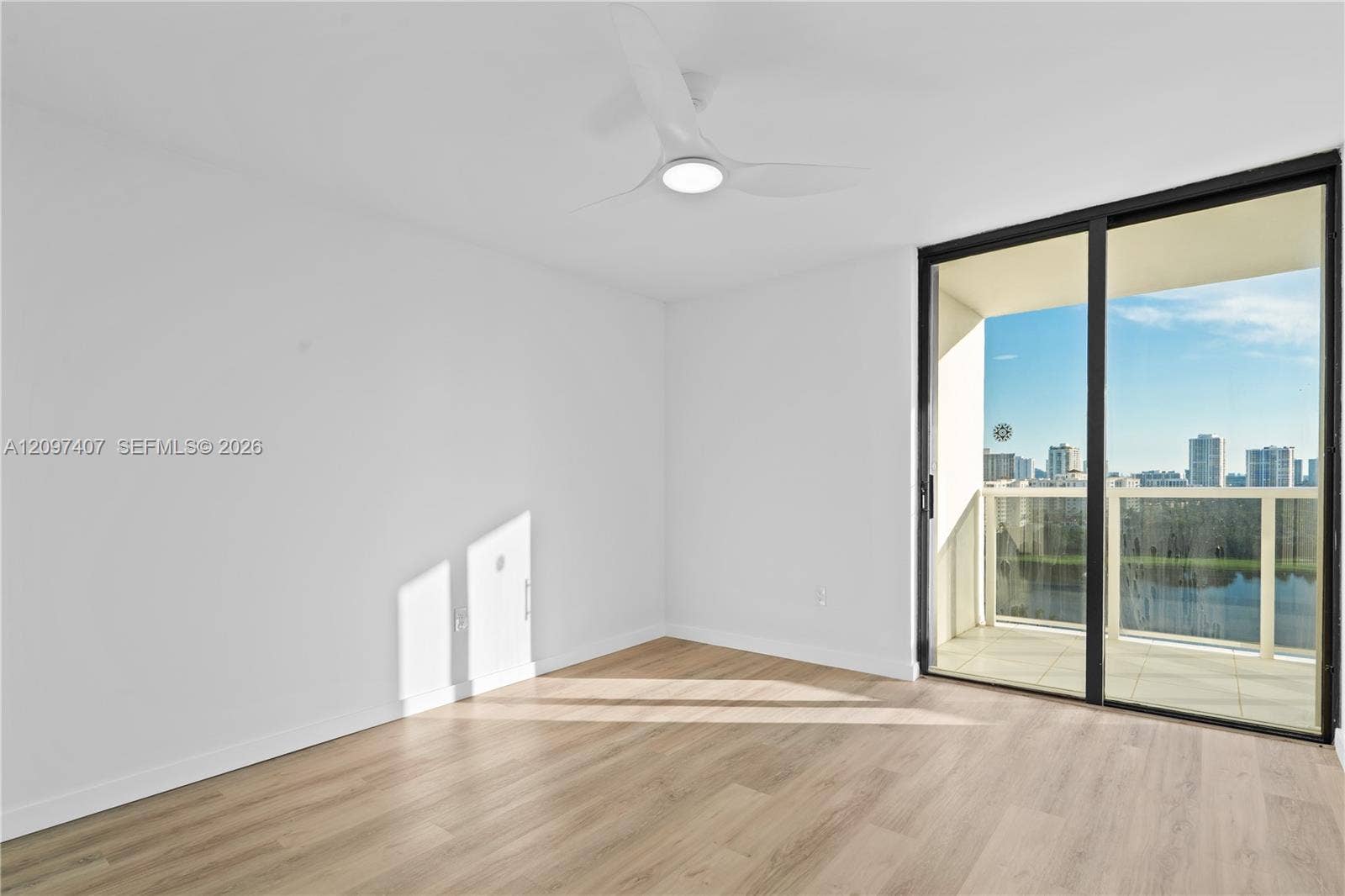 3675 N Country Club Drive, #1906, Aventura, FL 33180 Photo 36