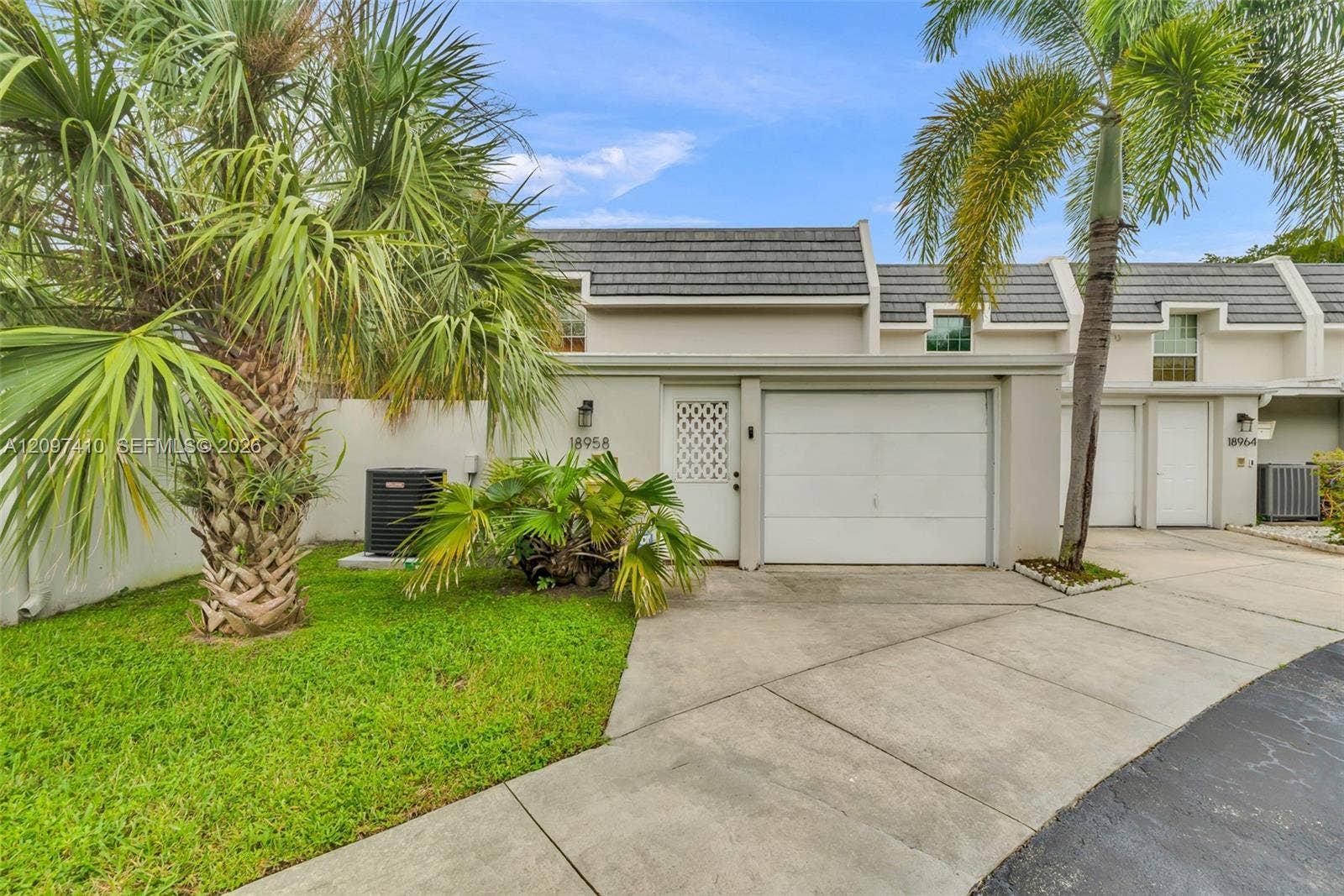 18958 Bobolink Drive, Hialeah, FL 33015 Photo 3