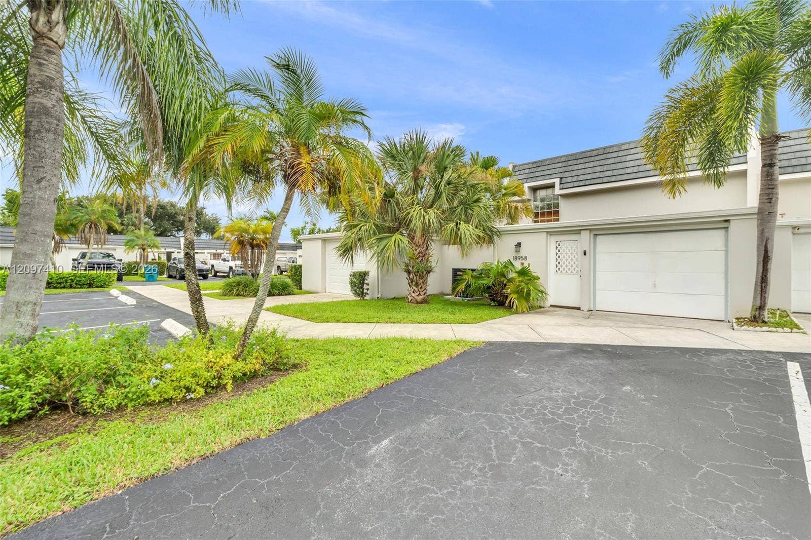 18958 Bobolink Drive, Hialeah, FL 33015 Photo 1