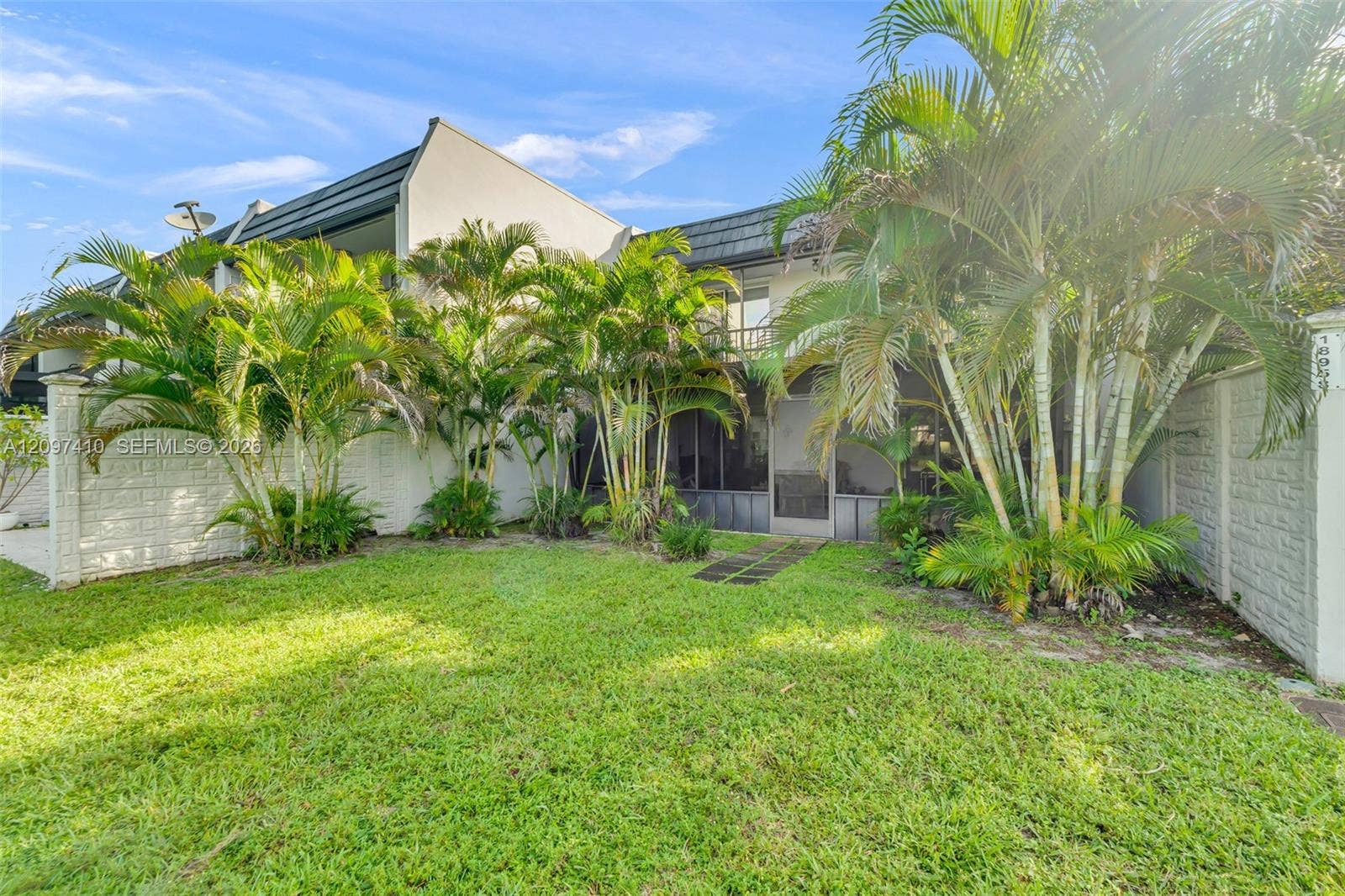 18958 Bobolink Drive, Hialeah, FL 33015 Photo 31