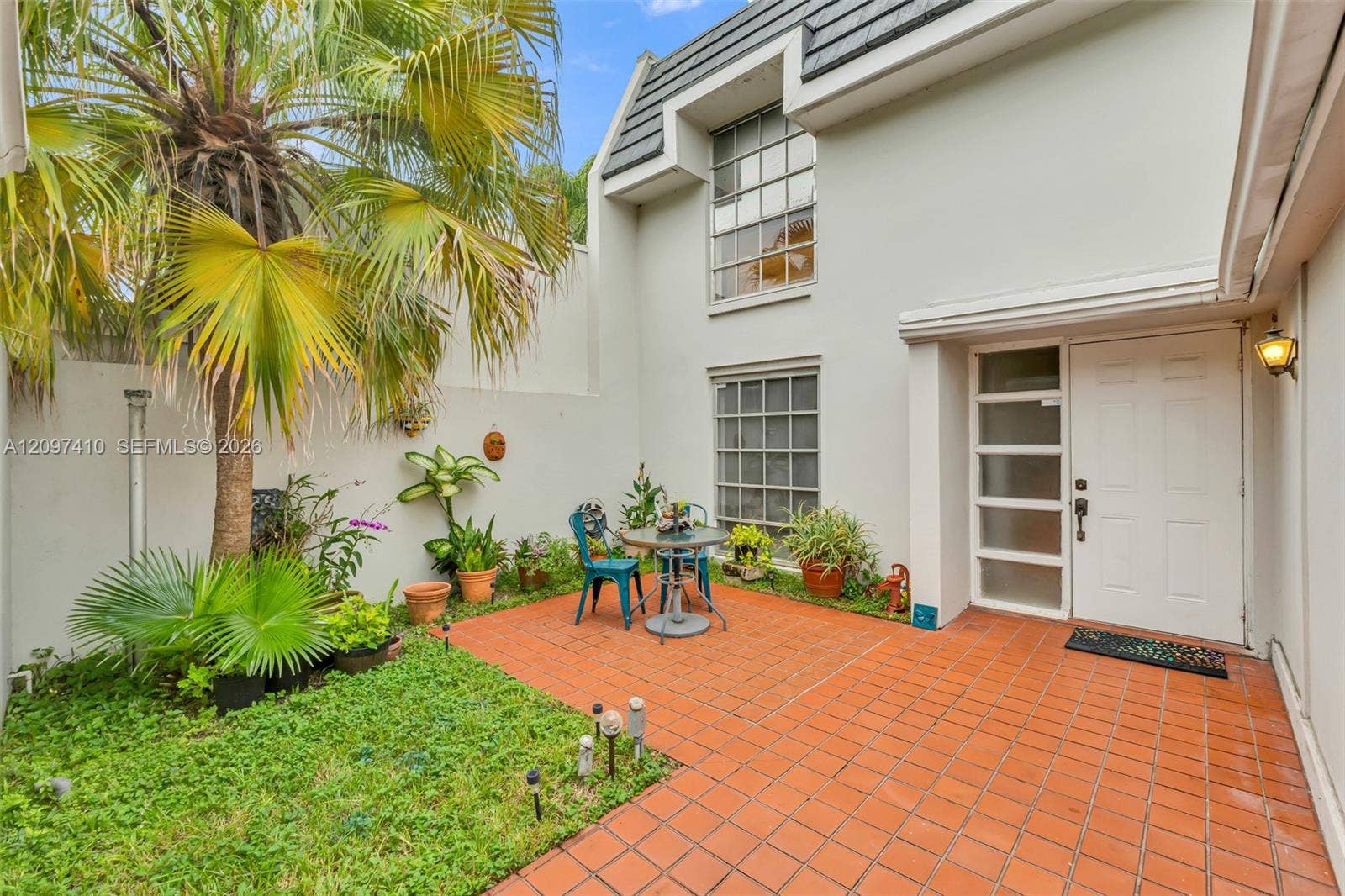 18958 Bobolink Drive, Hialeah, FL 33015 Photo 4