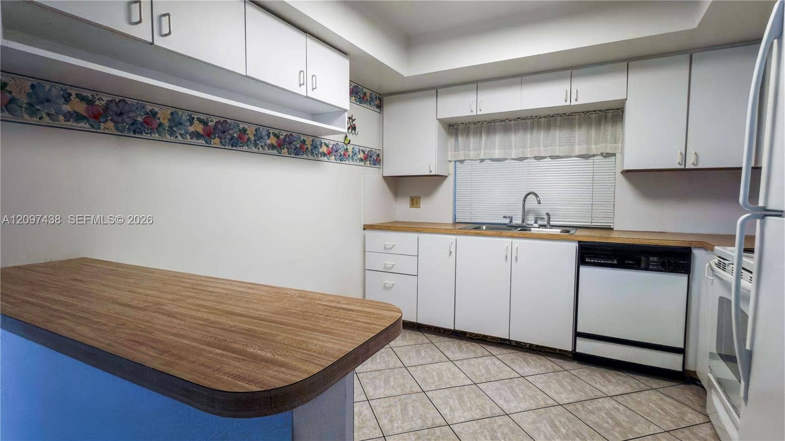 1010 NW 93rd Terrace, Pembroke Pines, FL 33024 Photo 11
