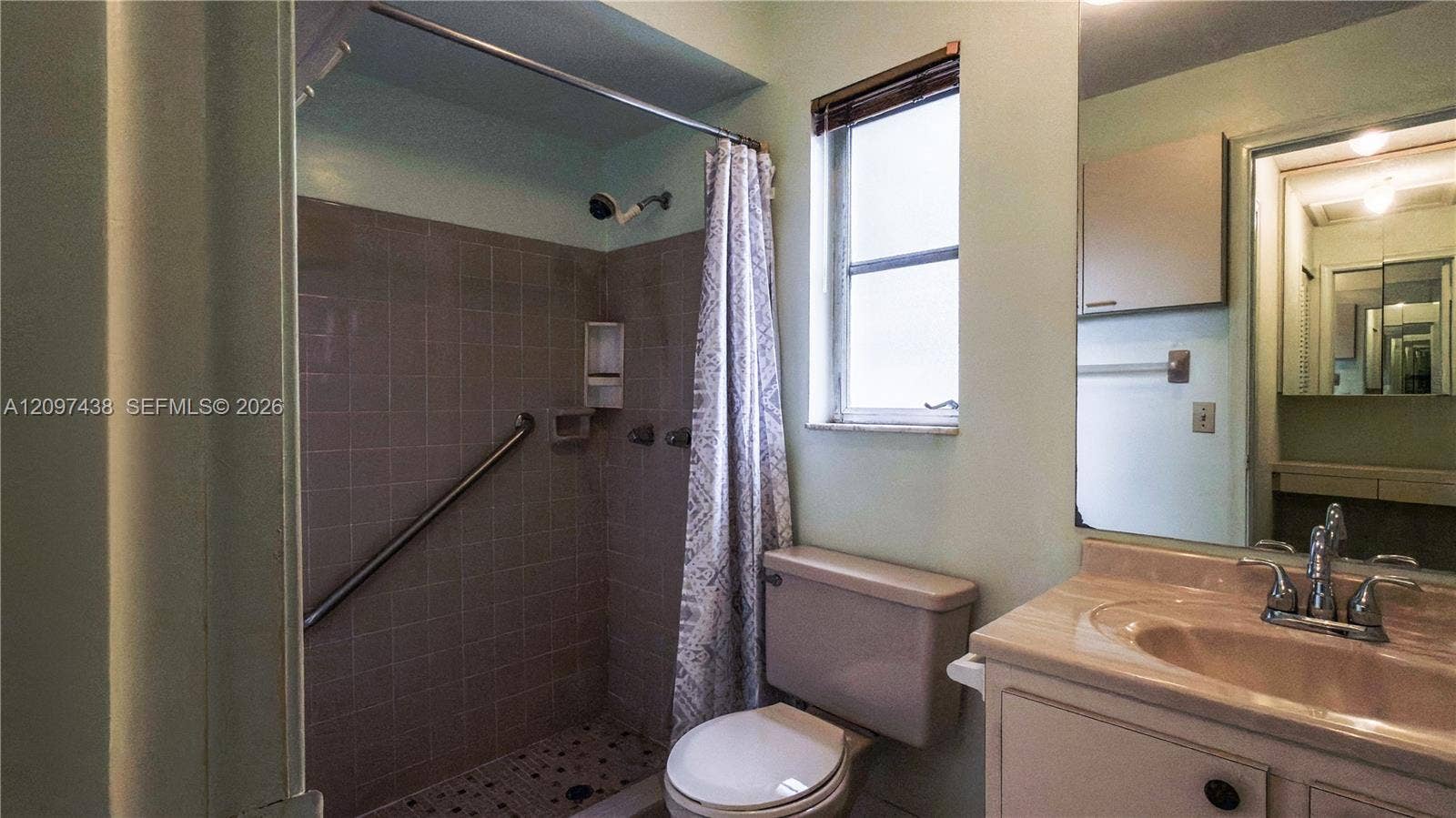 1010 NW 93rd Terrace, Pembroke Pines, FL 33024 Master Bathroom