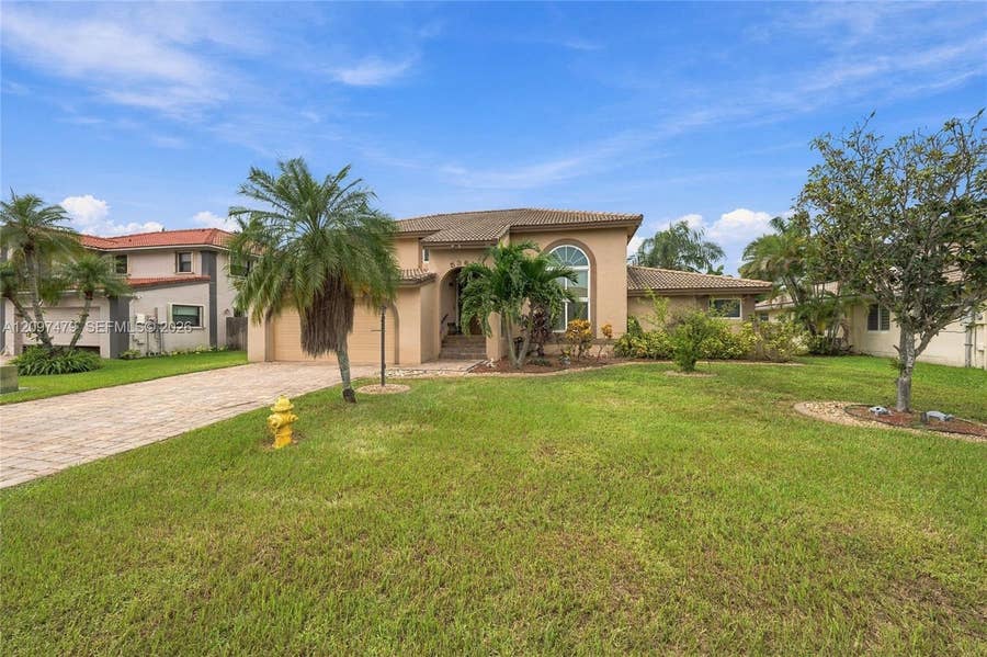 Property photo for 5361 Lancelot Lane, Davie, FL