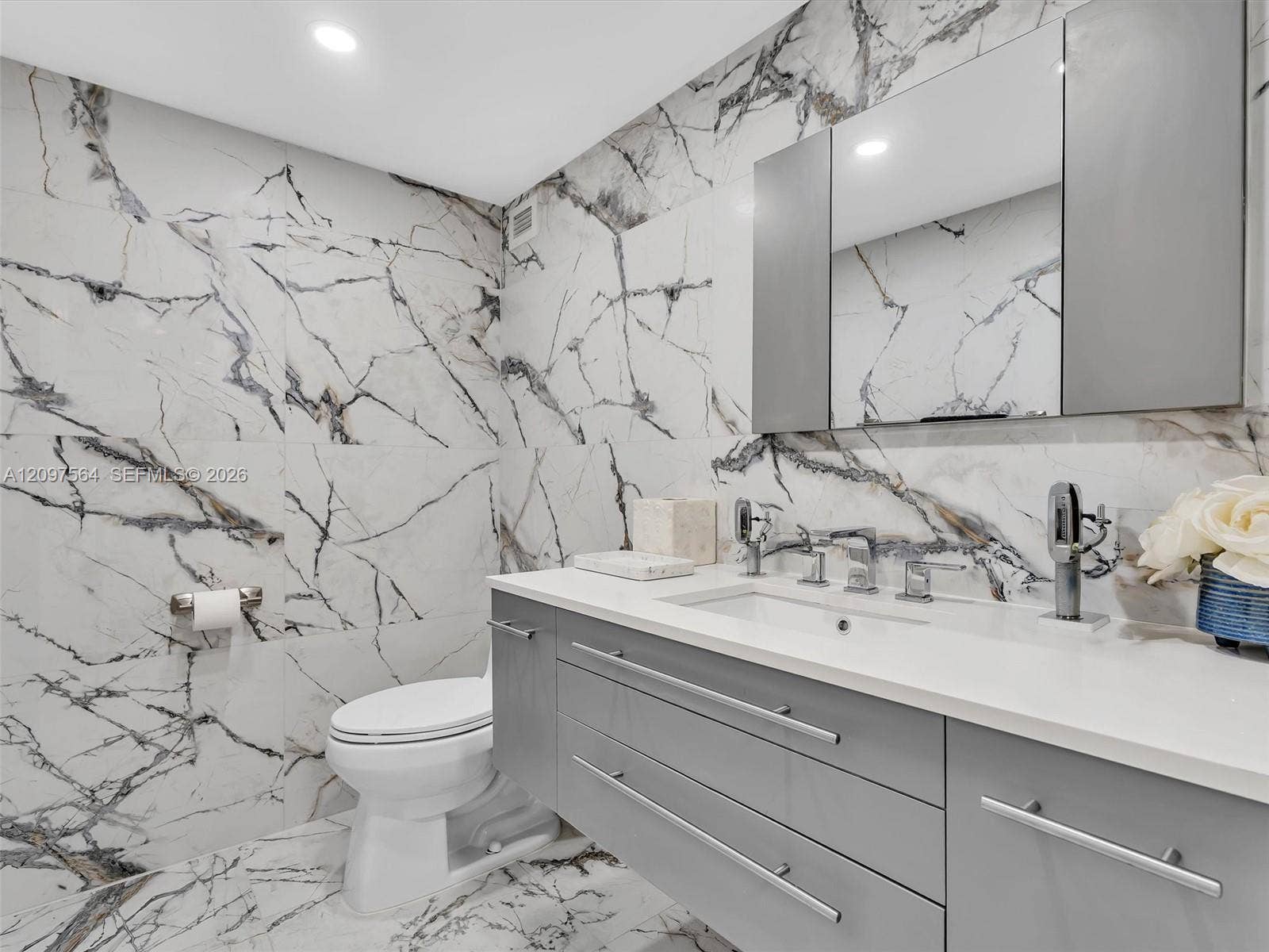 1904 S Ocean Drive, #905, Hallandale Beach, FL 33009 Renovated 1 bedroom condo Hallandale Beach