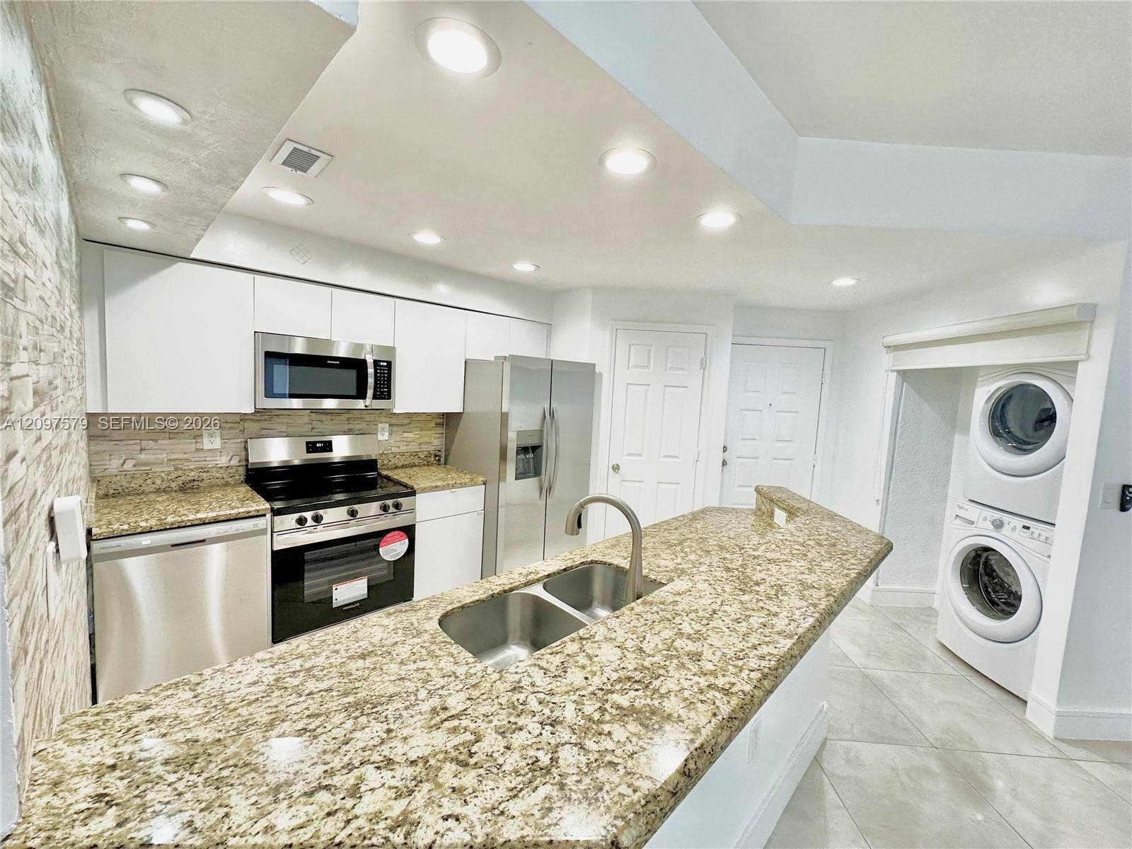 2550 SW 18th Terrace, #1802, Fort Lauderdale, Fort Lauderdale, FL 33315 Photo 5