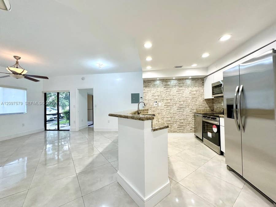Property photo for 2550 SW 18th Terrace, #1802, Fort Lauderdale, FL