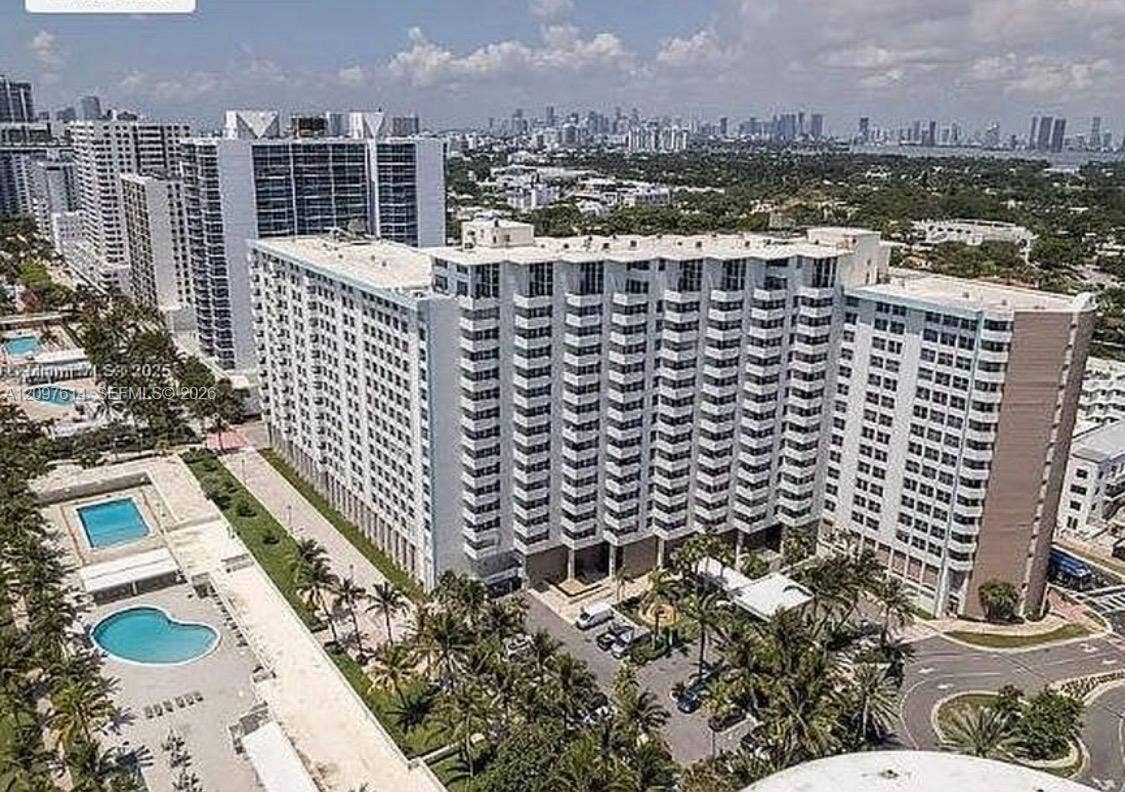 2899 Collins Avenue, #1738, Miami Beach, Miami Beach, FL 33140 Photo 3