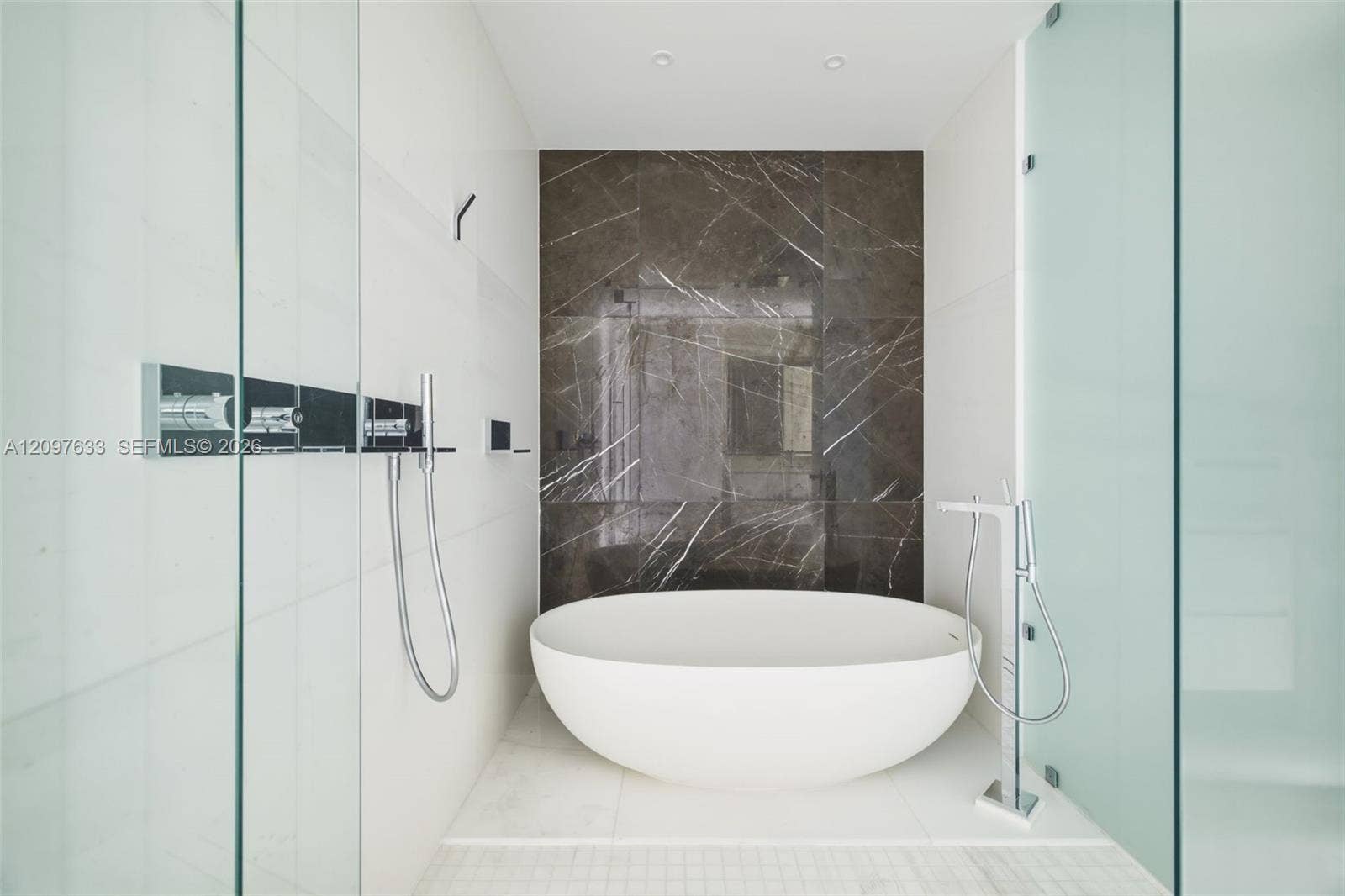 300 Biscayne Boulevard Way, #1709W, Miami, FL 33131 Photo 25