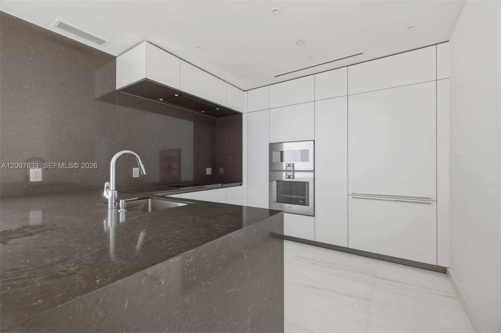 300 Biscayne Boulevard Way, #1709W, Miami, FL 33131 Photo 11